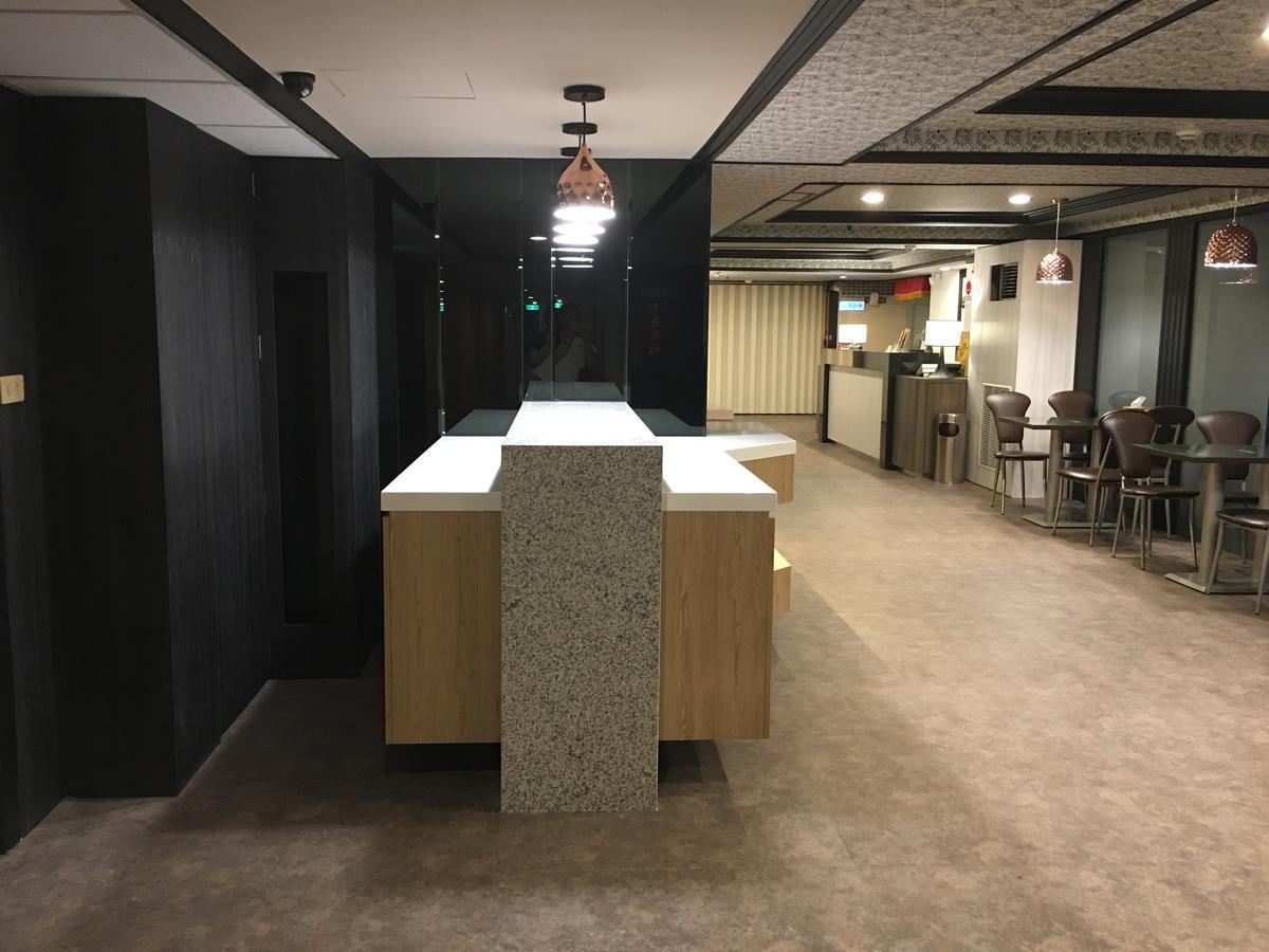 Jing Dian Business Hotel Taoyuan Exteriör bild