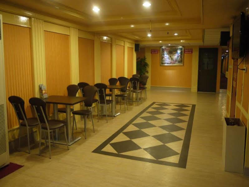 Jing Dian Business Hotel Taoyuan Exteriör bild